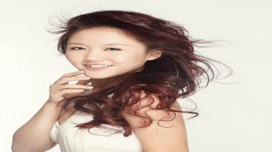  Văn Mai Hương làm giám khảo clip “Ngày chung đôi” 